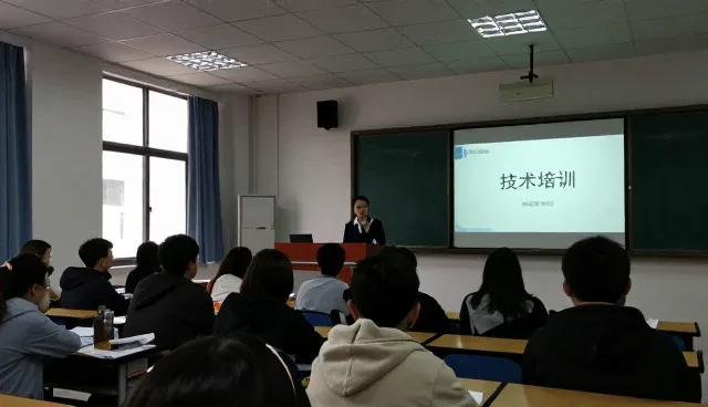 技术培训在企业数字化转型中的实际应用与价值